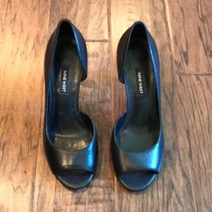 NWOT black peep toe heel